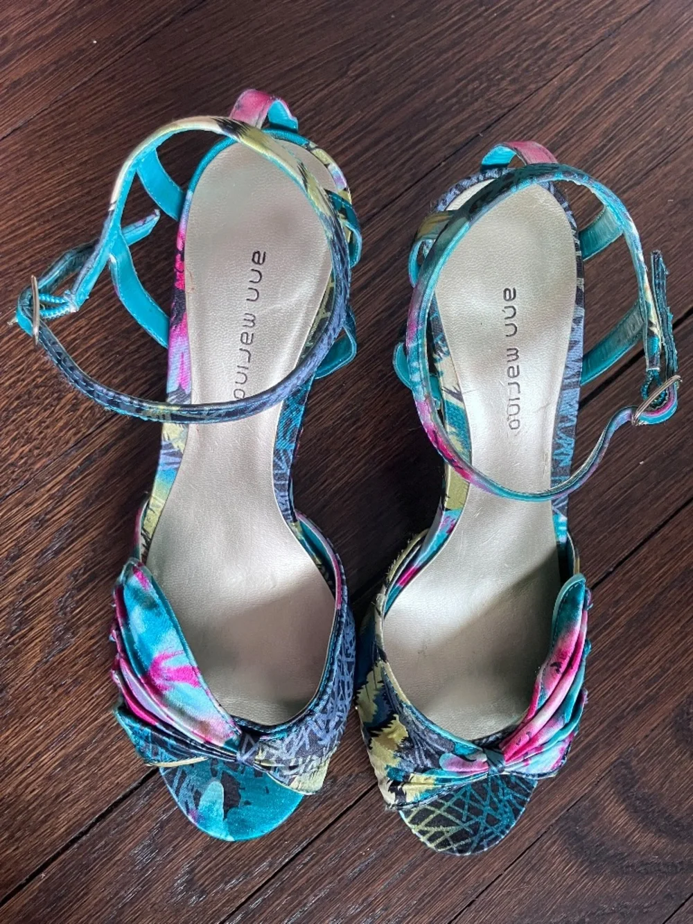 Ann Marino Multicolor Strappy Heels SZ 8.5